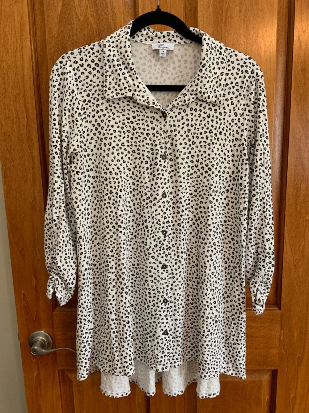 Women’s Kim Rogers tunic shirt white with black and tan spots medium